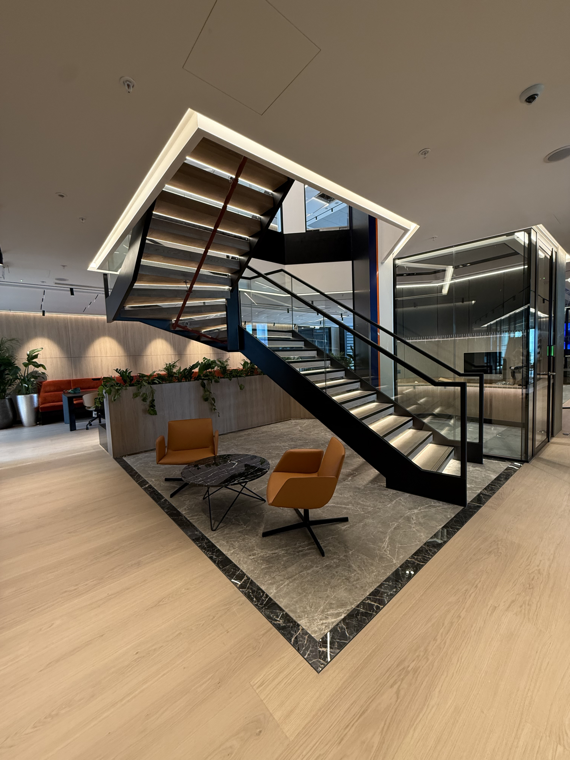 Bespoke staircase - DDC London