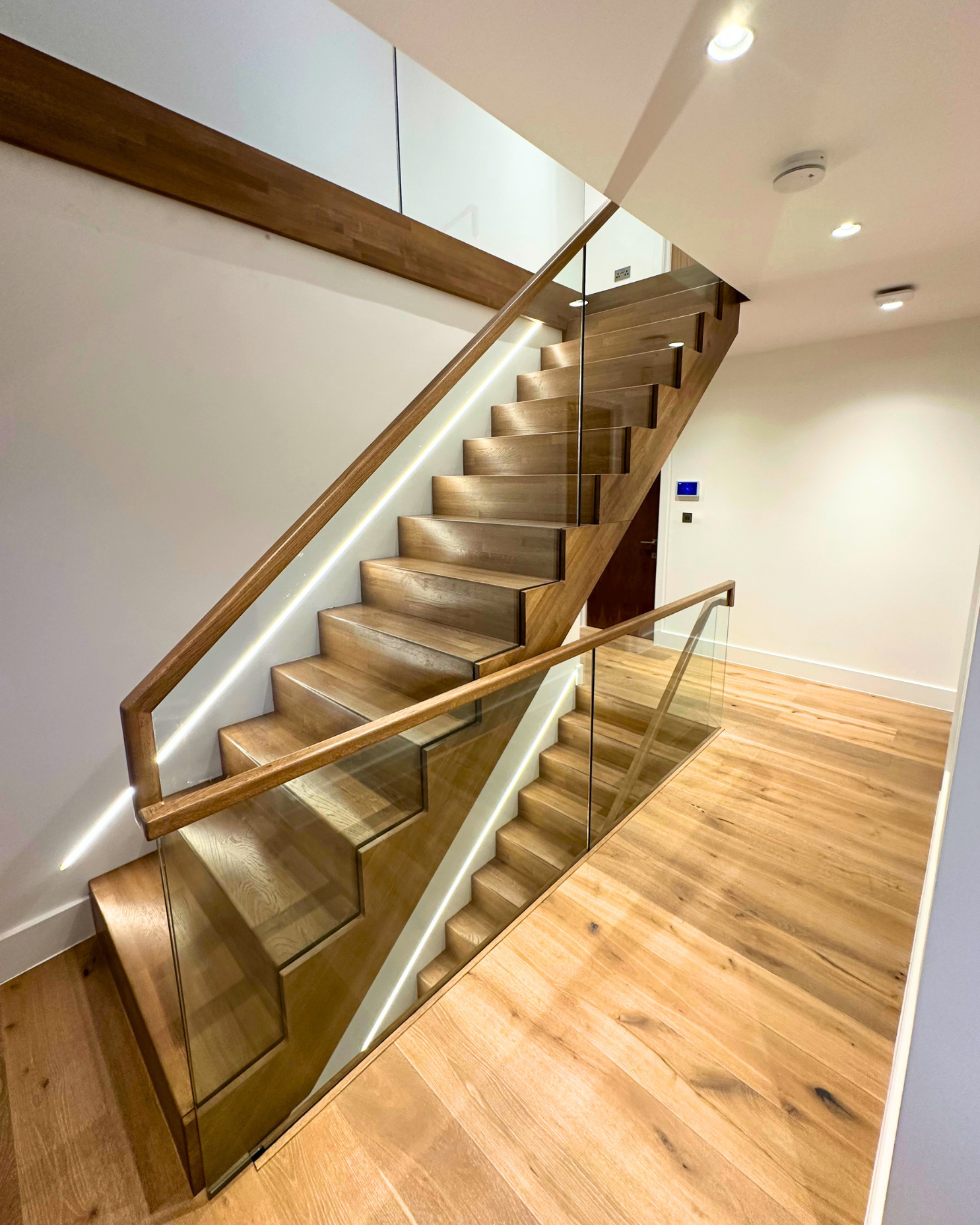 Floating Staircase Ddc London (11) Floating Staircase Ddc London (11)
