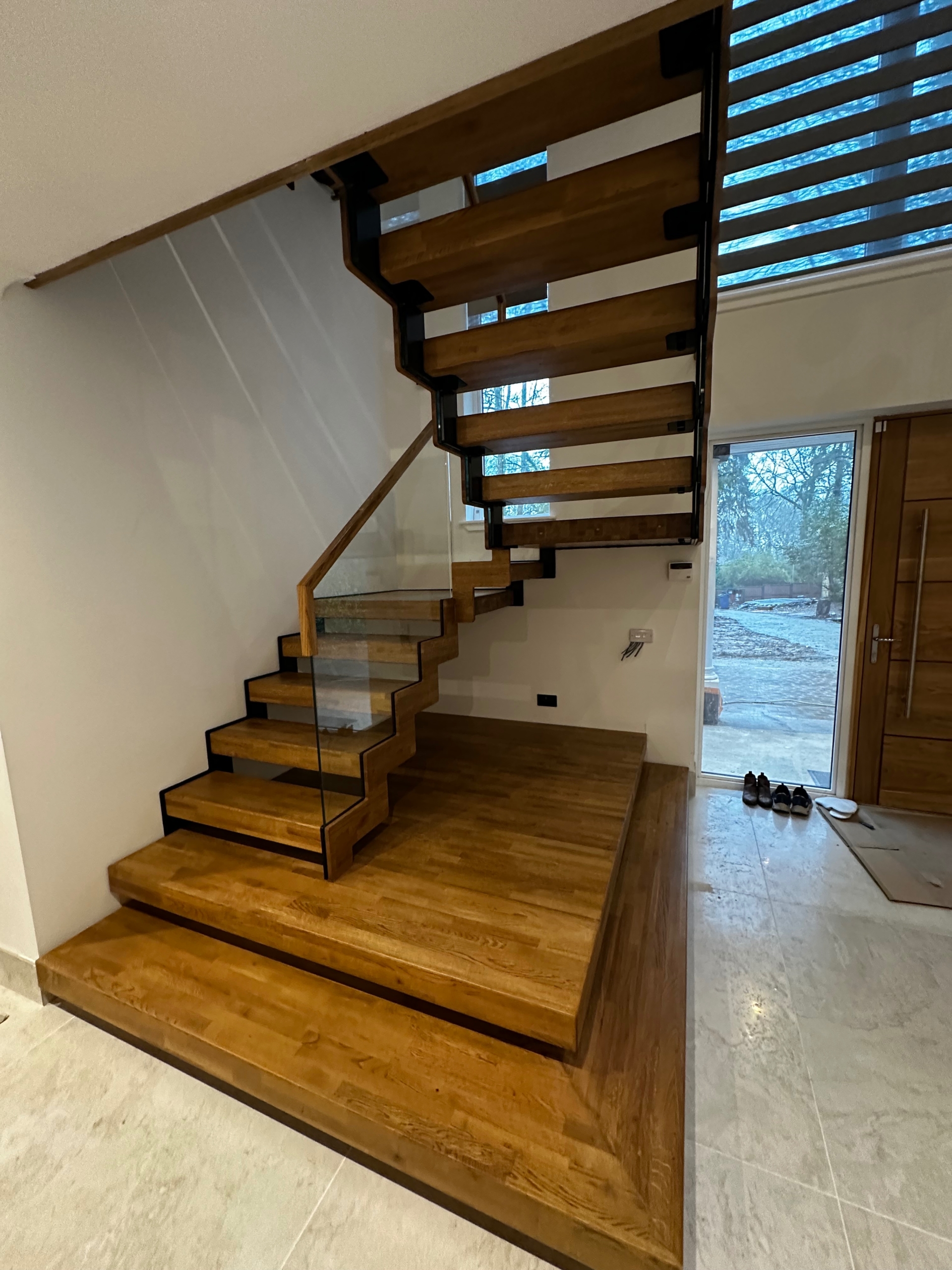 zigzag staircase design with glass balustrade zigzag staircase design with glass balustrade