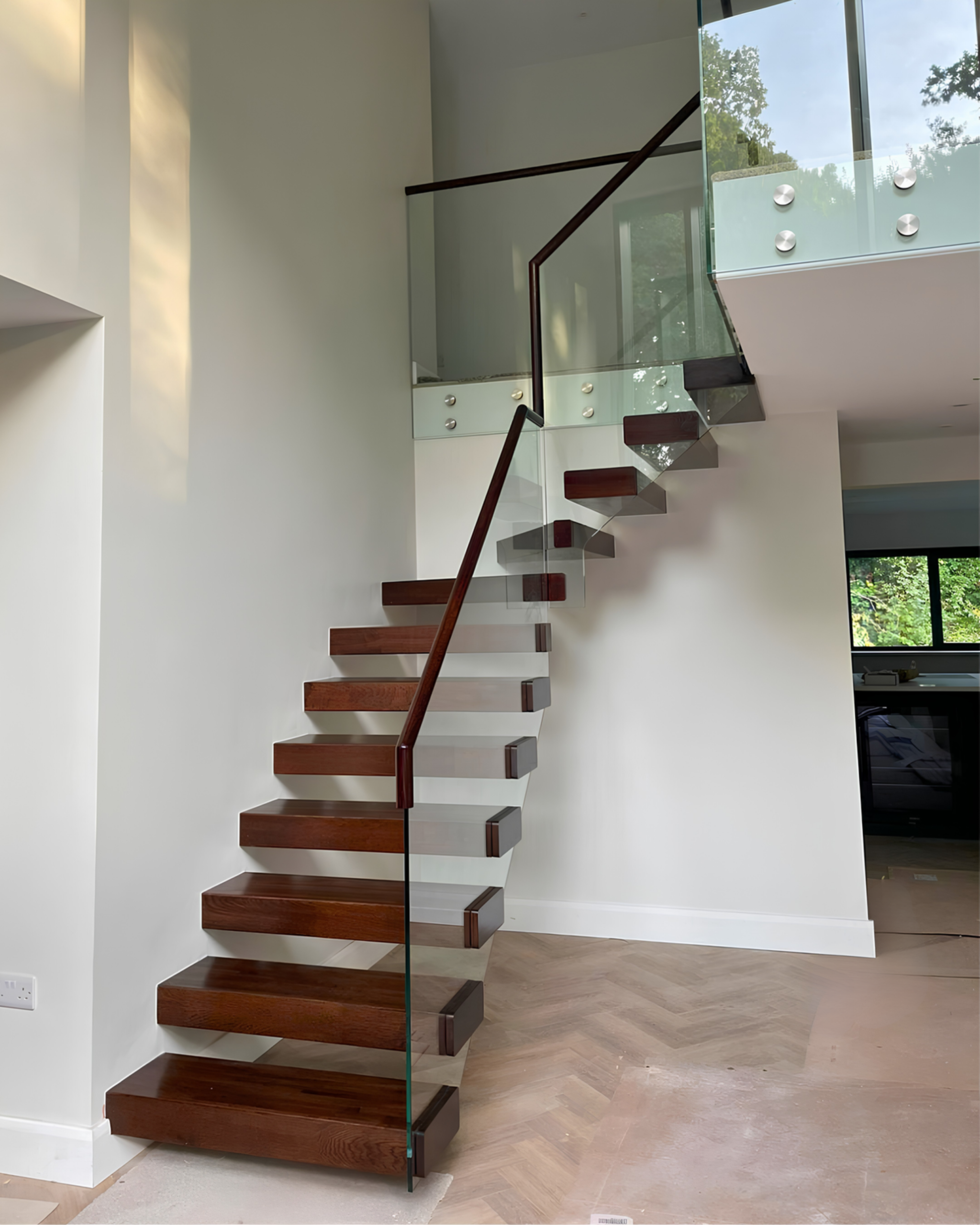DDC London – floating staircase design DDC London - floating staircase design